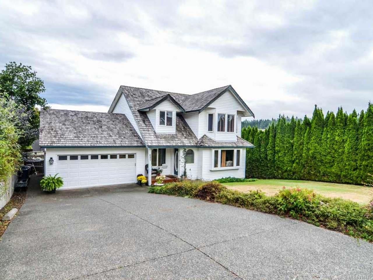 Main Photo: 697 Steenbuck Dr in CAMPBELL RIVER: CR Campbell River Central House for sale (Campbell River)  : MLS®# 771117