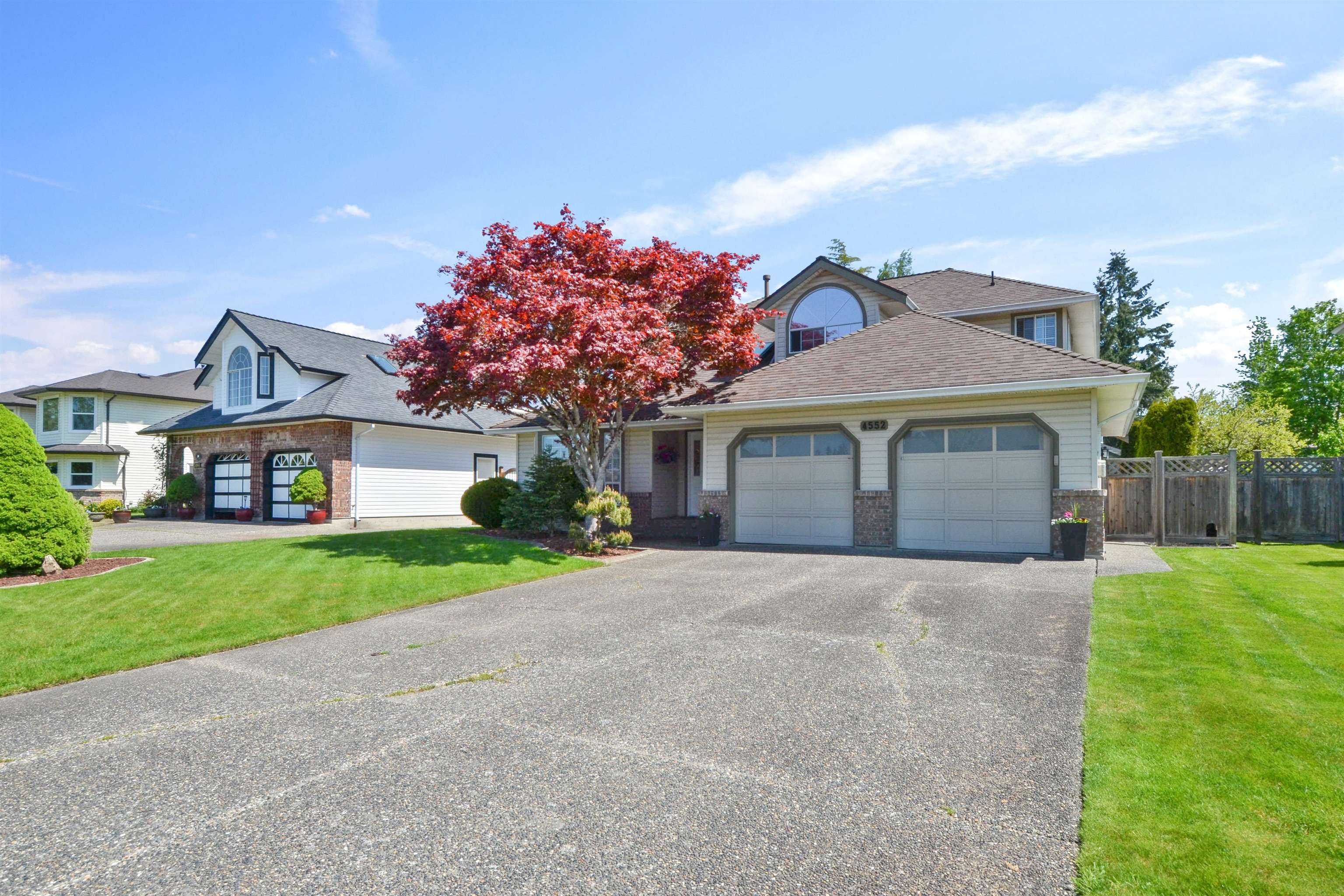 Main Photo: 4552 217A Street in Langley: Murrayville House for sale : MLS®# R2777053