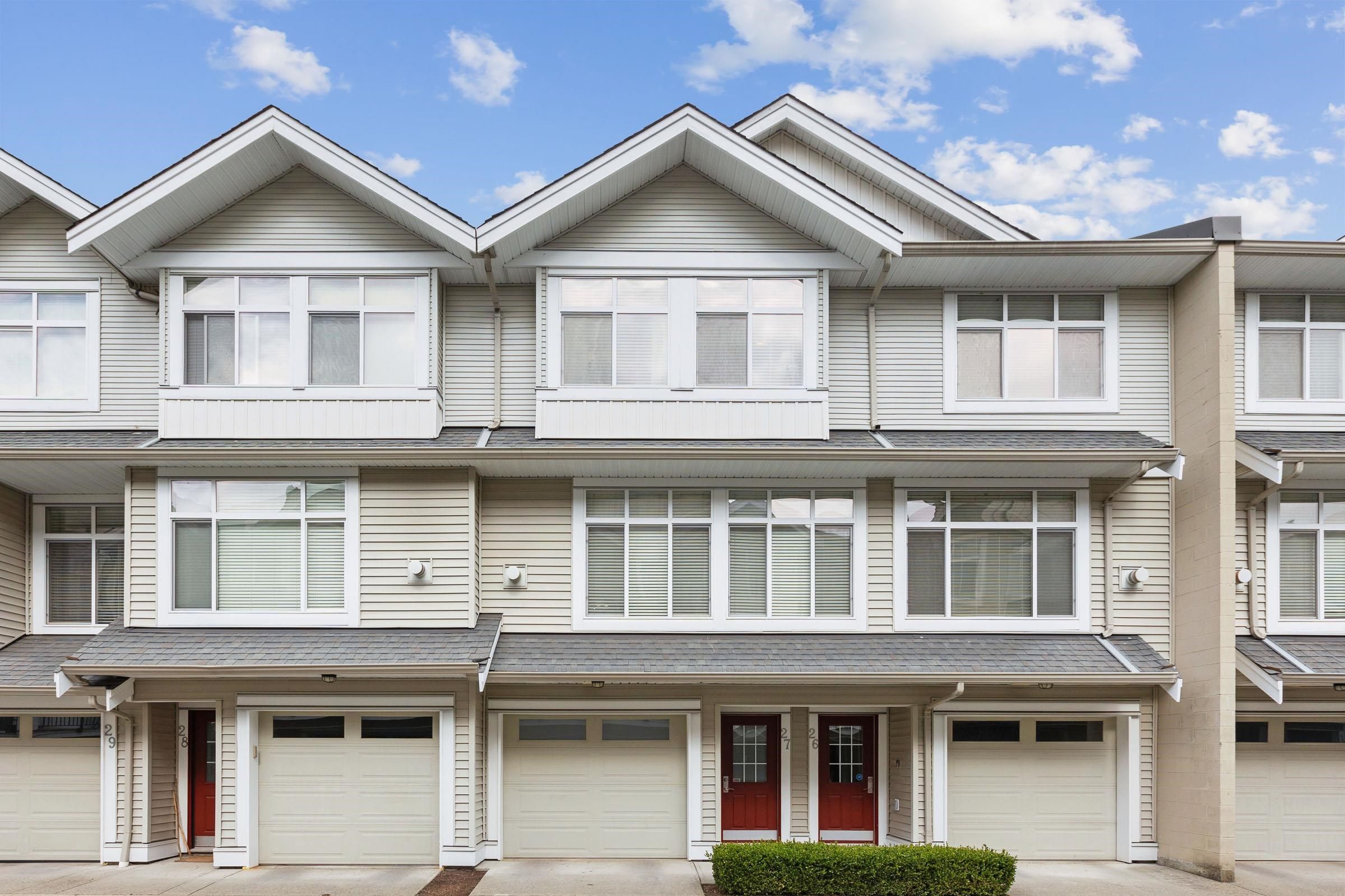 Main Photo: 27 19330 69 Avenue in Surrey: Clayton Townhouse for sale (Cloverdale)  : MLS®# R2862753