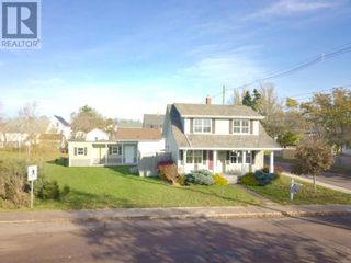 Photo 3: 401 Myrtle Street in Summerside: House for sale : MLS®# 202324185