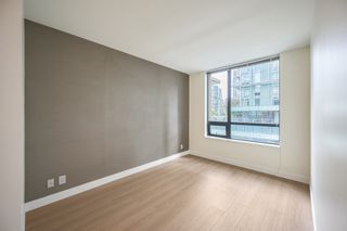 Photo 7: 810 788 RICHARDS Street in Vancouver: Downtown VW Condo for sale in "L'hermitage" (Vancouver West)  : MLS®# R2831906