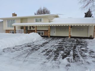 Photo 2: 202 Garvin Crescent in Canora: Residential for sale : MLS®# SK840545