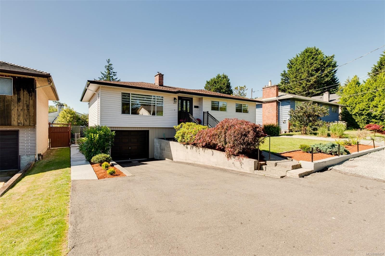 Main Photo: 1019 Kenneth St in Saanich: SE Lake Hill House for sale (Saanich East)  : MLS®# 881437