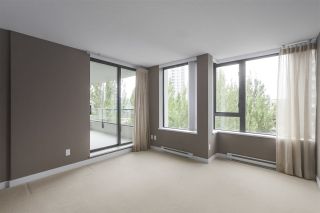 Photo 15: 306 7328 ARCOLA Street in Burnaby: Highgate Condo for sale in "Esprit" (Burnaby South)  : MLS®# R2397923