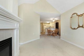 Photo 3: 416 960 LYNN VALLEY Road in North Vancouver: Lynn Valley Condo for sale in "Balmoral House" : MLS®# R2162251