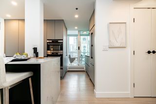Photo 9: 1801 289 DRAKE Street in Vancouver: Yaletown Condo for sale (Vancouver West)  : MLS®# R2761203