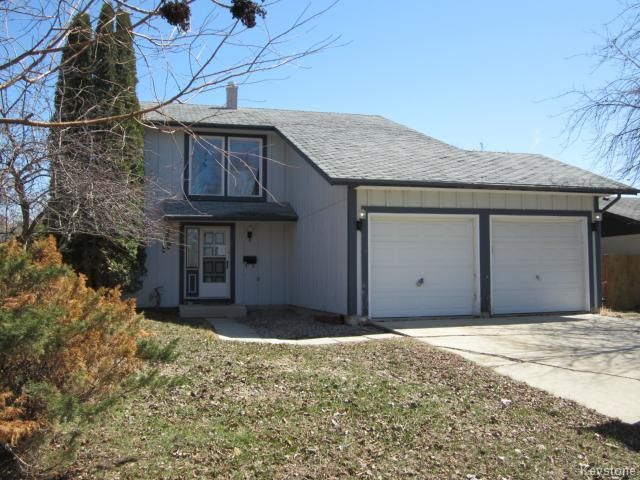 Main Photo: 58 Lakeglen Drive in WINNIPEG: Fort Garry / Whyte Ridge / St Norbert Residential for sale (South Winnipeg)  : MLS®# 1407605