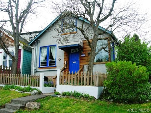 Main Photo: 2226 Oregon Ave in VICTORIA: Vi Fernwood House for sale (Victoria)  : MLS®# 502437