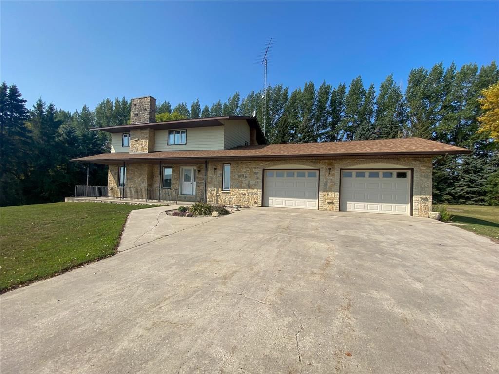 Main Photo: 56040 28N Road in Swan Lake: House for sale : MLS®# 202325356