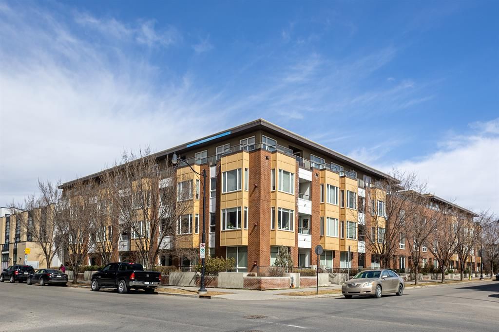 Main Photo: 304 1000 Centre Avenue NE in Calgary: Bridgeland/Riverside Apartment for sale : MLS®# A2042015