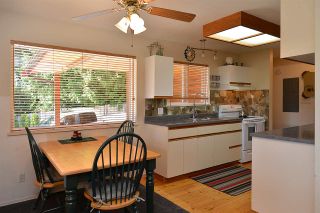 Photo 5: 2836 LOWER Road: Roberts Creek House for sale (Sunshine Coast)  : MLS®# R2099774