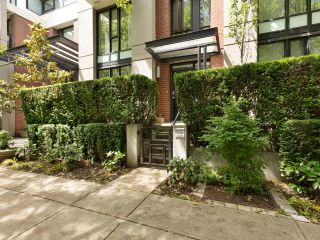Main Photo: 973 MAINLAND Street in Vancouver: Yaletown Townhouse for sale (Vancouver West)  : MLS®# R2893329