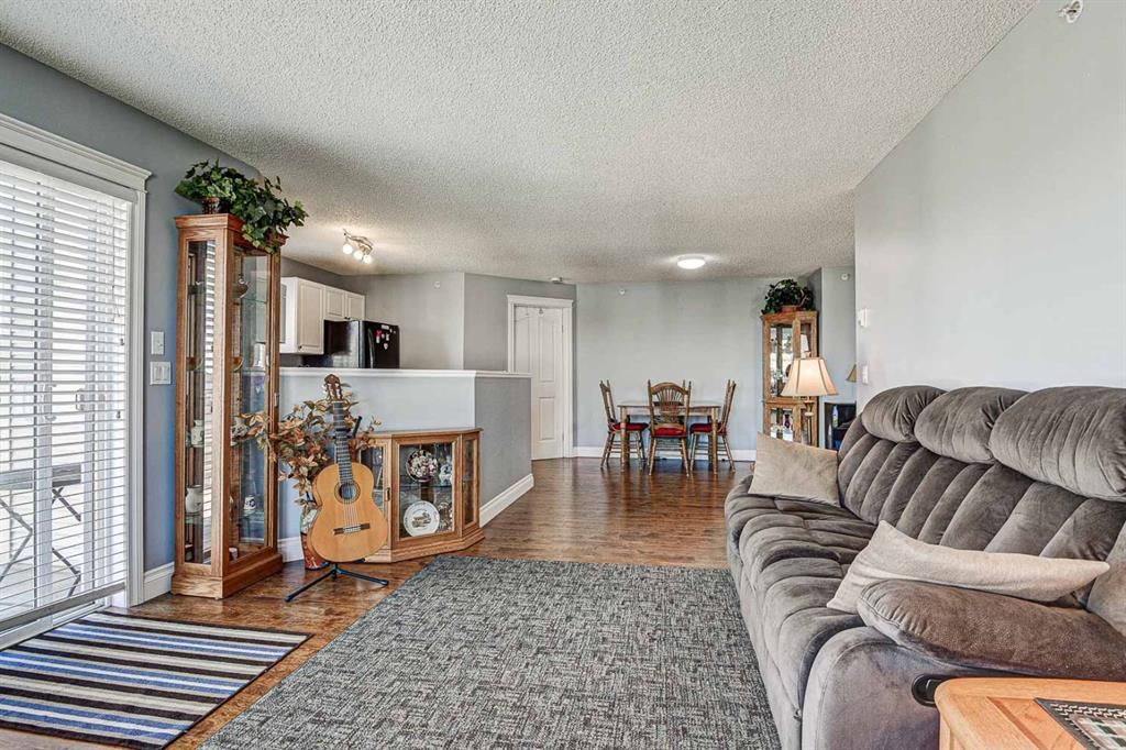 Photo 6: Photos: 414 6000 Somervale Court SW in Calgary: Somerset Apartment for sale : MLS®# A1126946