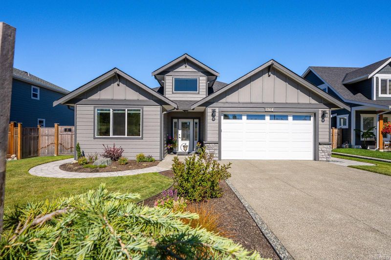 FEATURED LISTING: 3364 Harbourview Blvd Courtenay