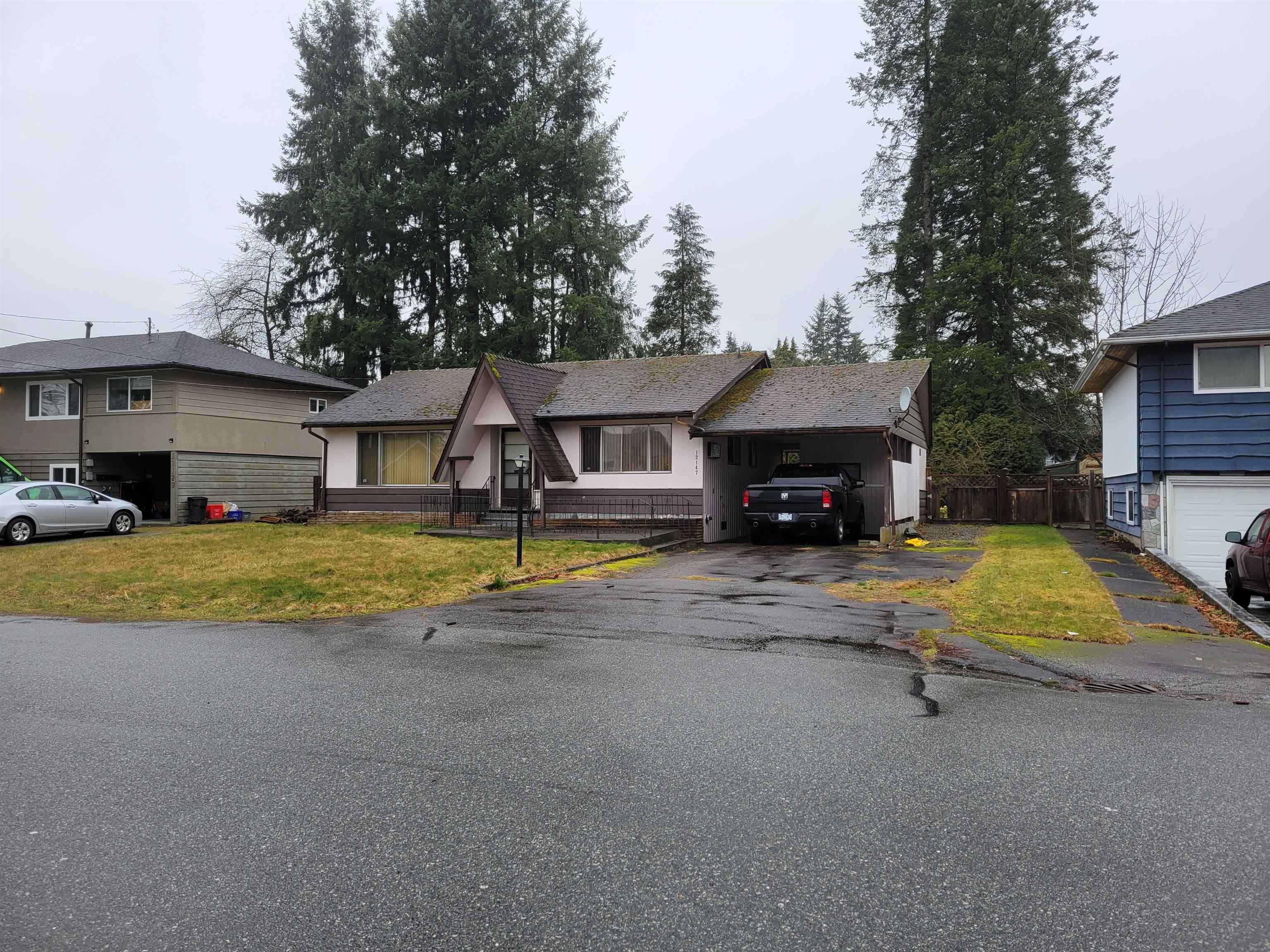 Main Photo: 12147 YORK Street in Maple Ridge: West Central House for sale : MLS®# R2657738