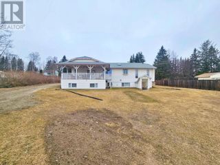 Photo 2: 1002 MAPLE HEIGHTS ROAD in Quesnel: House for sale : MLS®# R2863932