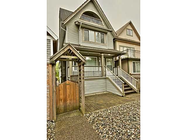 Main Photo: 1538 E 2ND AV in Vancouver: Grandview VE 1/2 Duplex for sale (Vancouver East)  : MLS®# V1009293