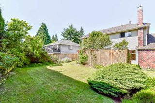 Photo 2: 1720 130 Street in Surrey: Crescent Bch Ocean Pk. House for sale in "Summerhill" (South Surrey White Rock)  : MLS®# R2185802
