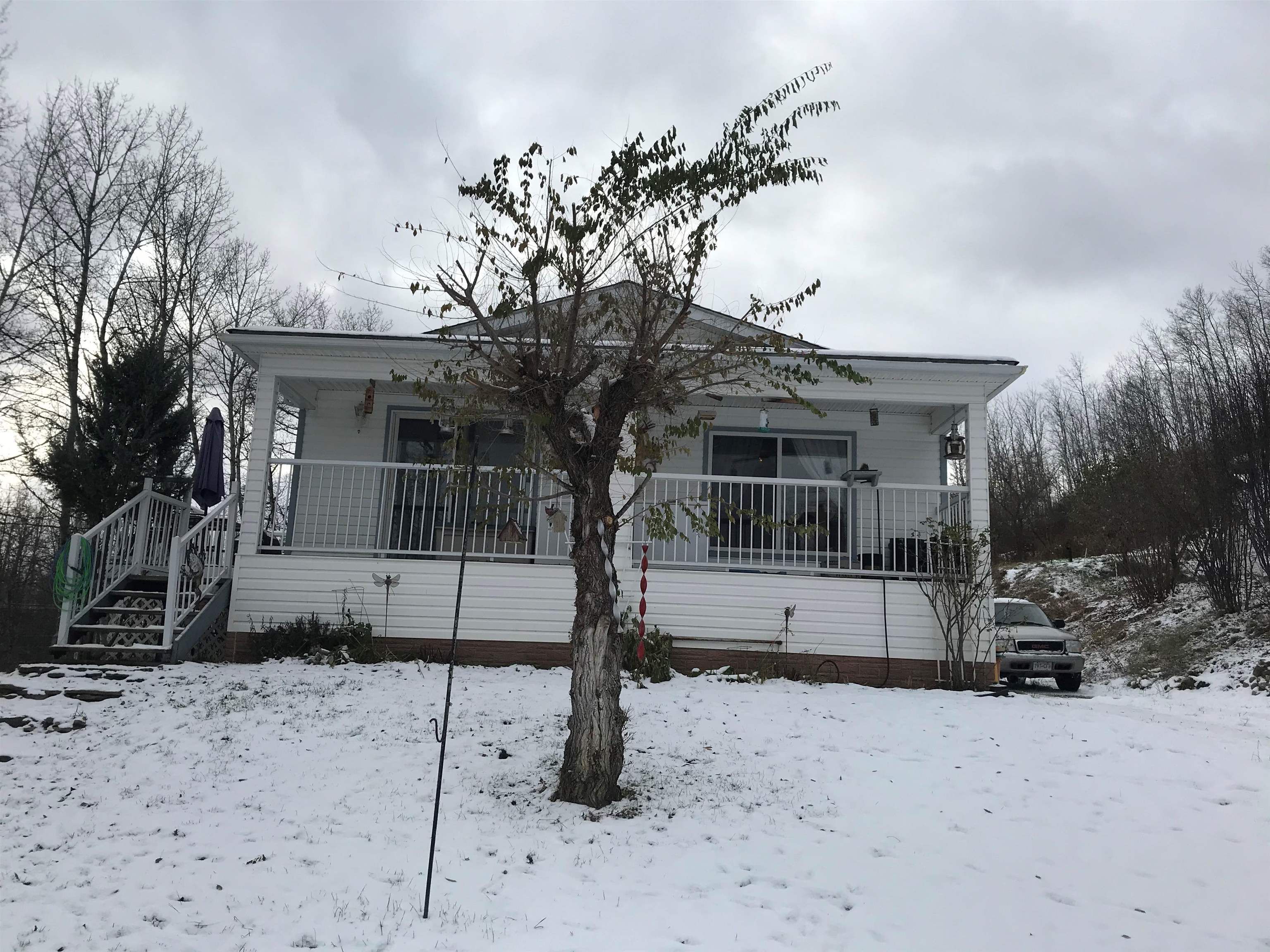 Main Photo: 11141 BEATTIE Drive: Hudsons Hope Manufactured Home for sale in "HUDSONS HOPE" (Fort St. John (Zone 60))  : MLS®# R2511397
