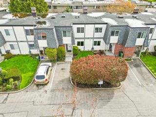 Main Photo: 27 10840 SPRINGMONT Drive in Richmond: Steveston North Townhouse for sale in "SPRINGFIELD 2" : MLS®# R2863615