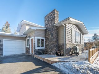 Photo 3: 8 Slocan Road SW in Calgary: Southwood Detached for sale : MLS®# A2018448