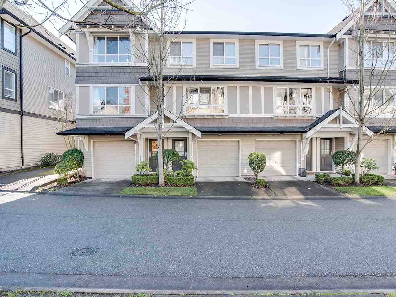 Main Photo: 8 6747 203 Street in Langley: Willoughby Heights Townhouse for sale in "SAGEBROOK" : MLS®# R2323050