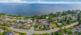 Photo 39: 13088 MARINE Drive in Surrey: Crescent Bch Ocean Pk. House for sale in "OCEAN PARK" (South Surrey White Rock)  : MLS®# R2763099