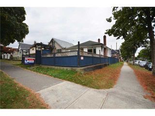 Photo 8: 2004 E 8TH Avenue in Vancouver: Grandview VE House for sale in "COMMERCIAL DRIVE" (Vancouver East)  : MLS®# V910126