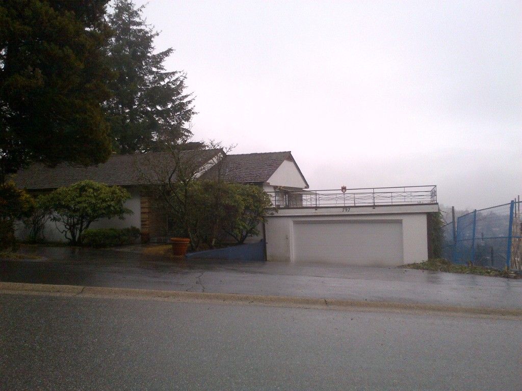 Main Photo: 797 Eyremount DR in West Vancouver: British Properties House for sale