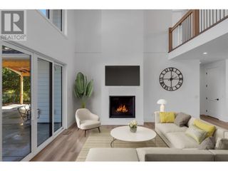 Photo 2: 2070 Fisher Road in Kelowna: House for sale : MLS®# 10301471