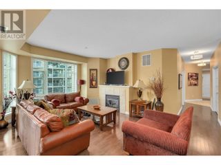 Photo 15: 1128 Sunset Drive Drive Unit# 407 in Kelowna: House for sale : MLS®# 10314454