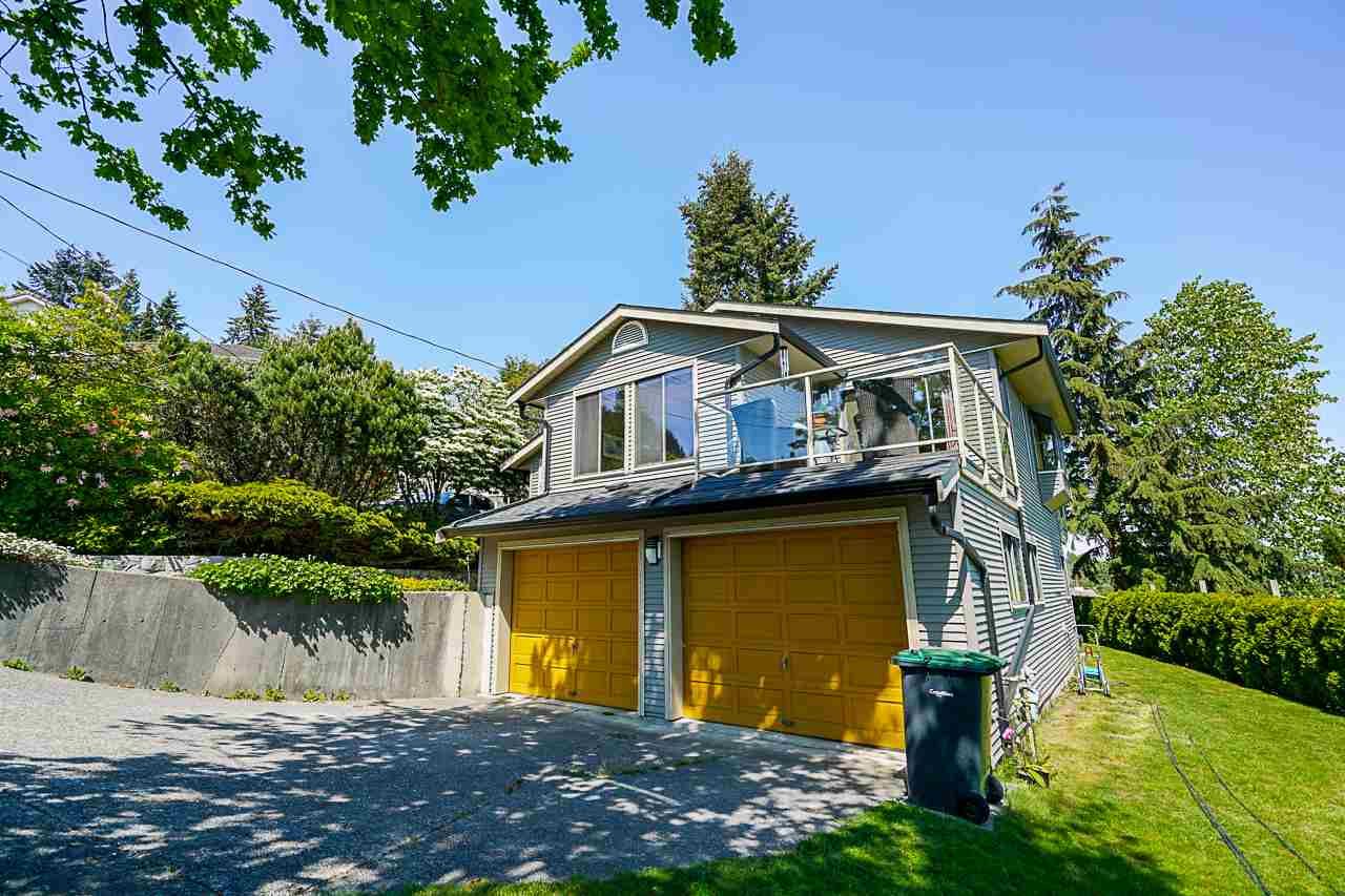 Main Photo: 2217 HILLSIDE Avenue in Coquitlam: Cape Horn House for sale : MLS®# R2387517