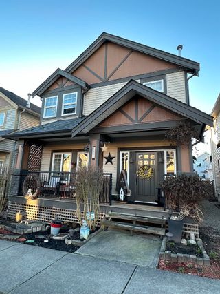 Photo 2: 6689 193B Street in Surrey: Clayton House for sale (Cloverdale)  : MLS®# R2846132