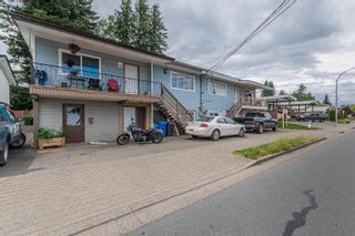Main Photo: 2065 2067 WARE Street in Abbotsford: Central Abbotsford Duplex for sale : MLS®# R2739015
