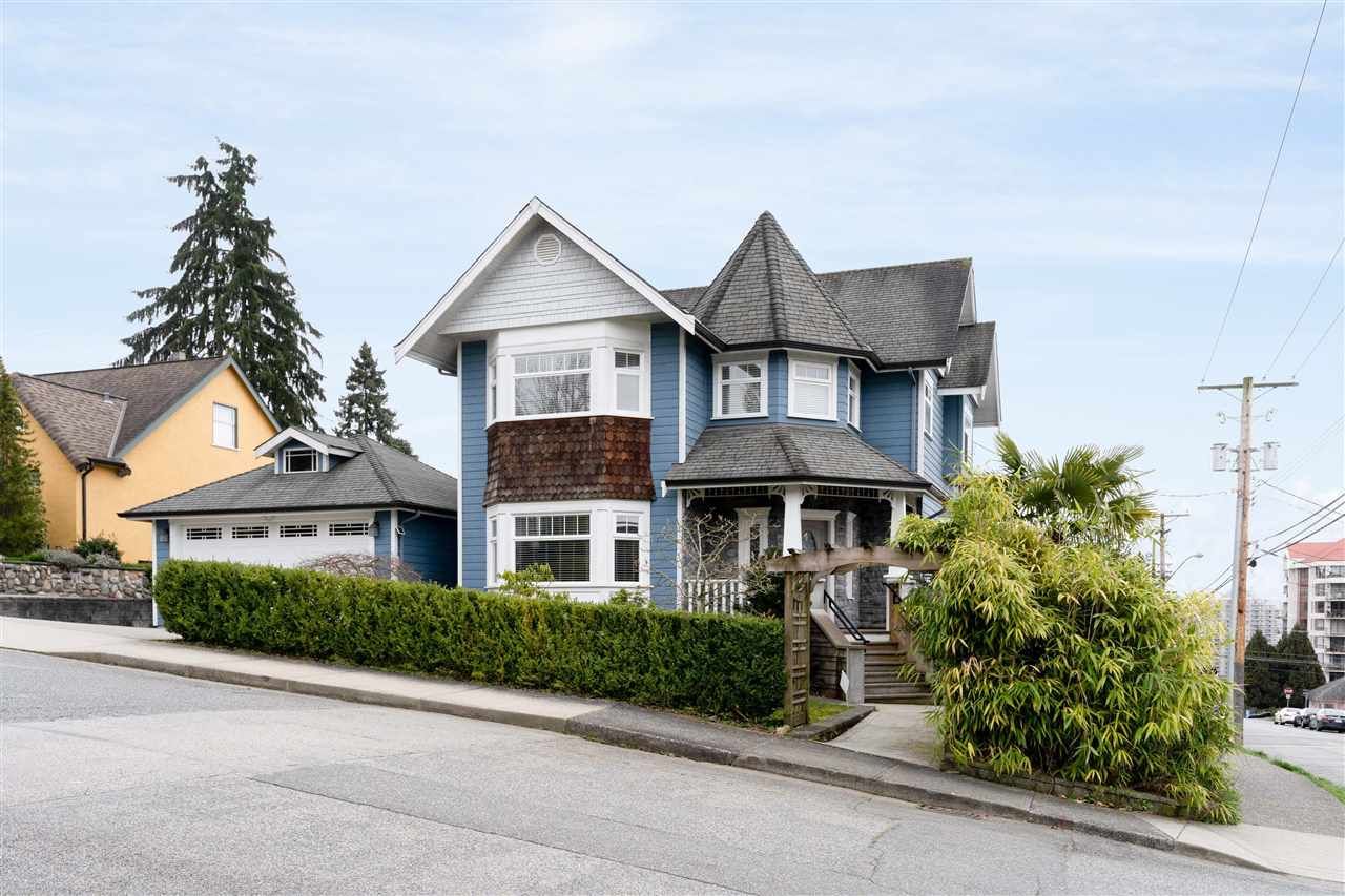 Main Photo: 317 ELEVENTH Street in New Westminster: Uptown NW House for sale : MLS®# R2558394