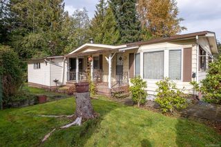 Photo 1: 2 61 12th St in Nanaimo: Na Chase River Manufactured Home for sale : MLS®# 858352