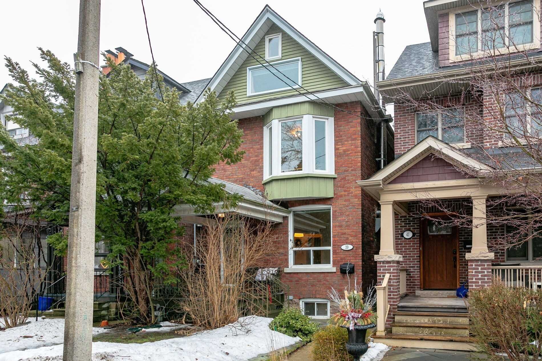 Main Photo: 39 Geoffrey Street in Toronto: Roncesvalles House (2 1/2 Storey) for sale (Toronto W01)  : MLS®# W5531246