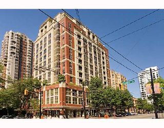 Main Photo: 811 819 HAMILTON Street in Vancouver: Downtown VW Condo for sale (Vancouver West)  : MLS®# V747715
