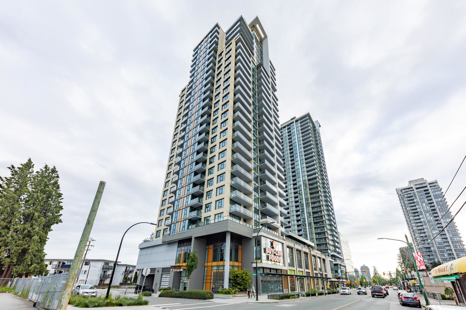 Main Photo: 2209 7303 NOBLE Lane in Burnaby: Edmonds BE Condo for sale (Burnaby East)  : MLS®# R2700494