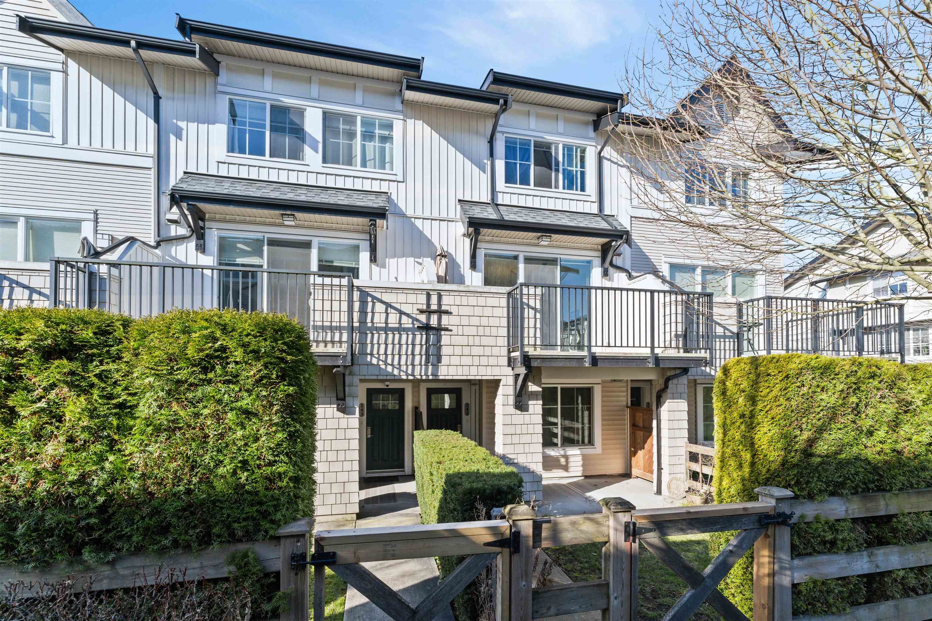 Main Photo: 142 2450 161A STREET in Surrey: Grandview Surrey Townhouse for sale (South Surrey White Rock)  : MLS®# R2752363