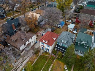 Photo 3: 799 Wolseley Avenue in Winnipeg: Wolseley Residential for sale (5B)  : MLS®# 202225715