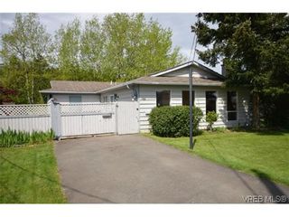 Photo 1: 9606 Epco Dr in SIDNEY: Si Sidney South-West House for sale (Sidney)  : MLS®# 611981