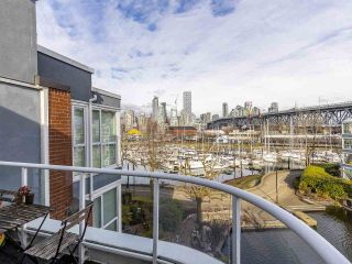 Photo 3: 406 1551 MARINER Walk in Vancouver: False Creek Condo for sale in "LAGOONS" (Vancouver West)  : MLS®# R2548149