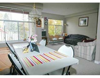 Photo 3: 20561 113TH Ave in Maple Ridge: Southwest Maple Ridge Condo for sale in "WARESLEY PLACE" : MLS®# V614452