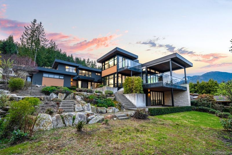 FEATURED LISTING: 649 ANDOVER Place West Vancouver