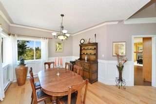 Photo 10: 989 Shaw Ave in Langford: La Florence Lake House for sale : MLS®# 880324
