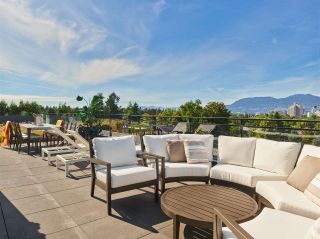 Photo 1: 404 633 W KING EDWARD Avenue in Vancouver: Cambie Condo for sale in "AMBER BY ARAGON" (Vancouver West)  : MLS®# R2482114