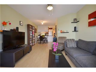 Photo 2: 502 1035 AUCKLAND Street in New Westminster: Uptown NW Condo for sale in "QUEENS TERRACE" : MLS®# V963660
