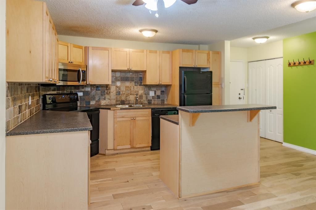 Photo 5: Photos: 31 528 Cedar Crescent SW in Calgary: Spruce Cliff Apartment for sale : MLS®# A1237572
