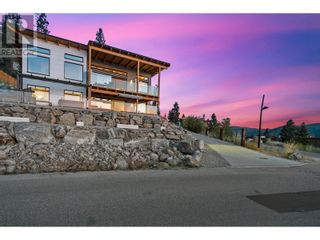 Photo 13: 2810 Outlook Way in Naramata: House for sale : MLS®# 10306758